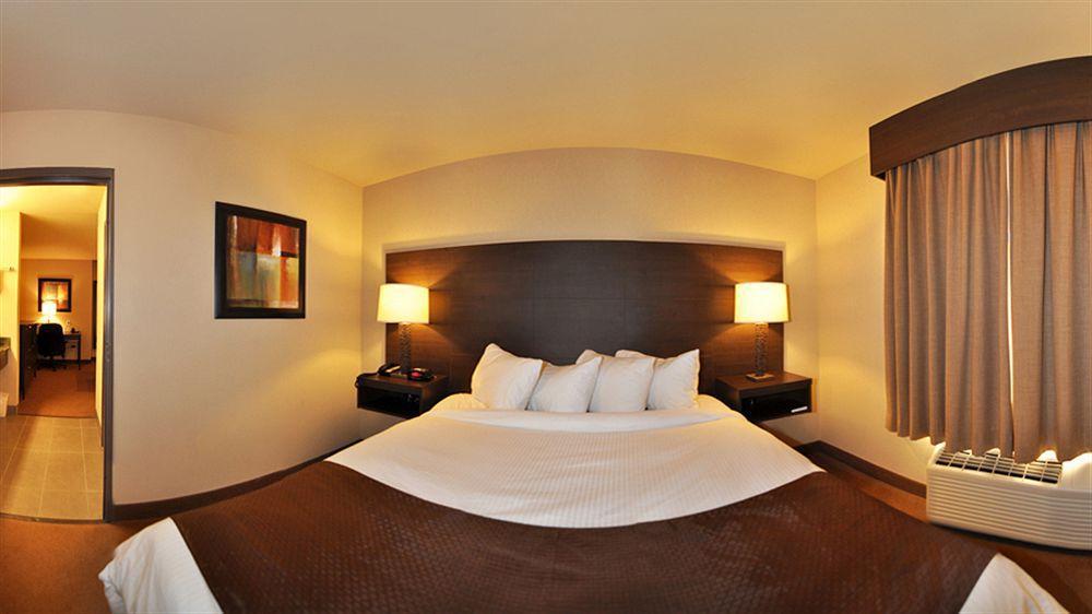 Best Western Plus Saint John Hotel & Suites Exterior photo