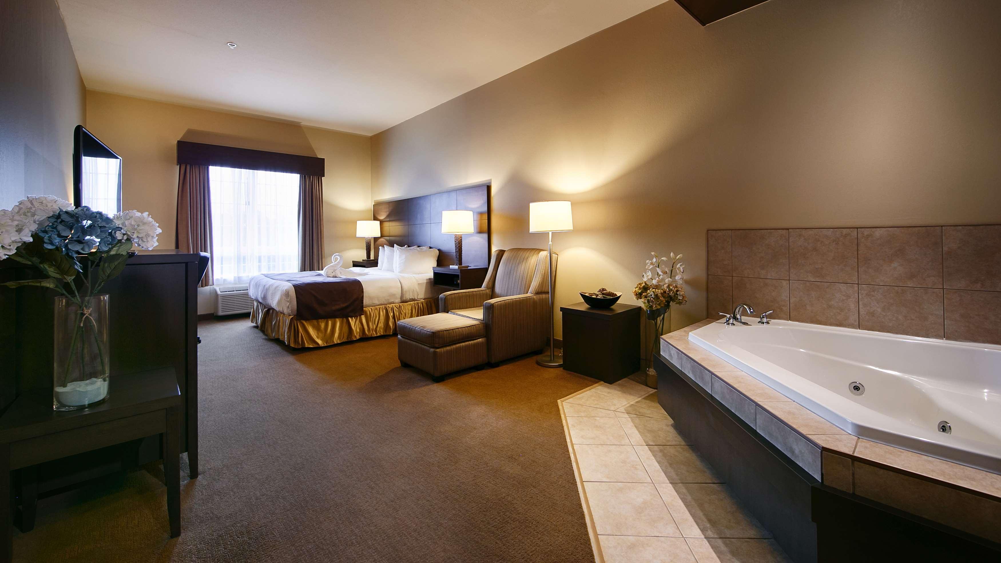 Best Western Plus Saint John Hotel & Suites Exterior photo