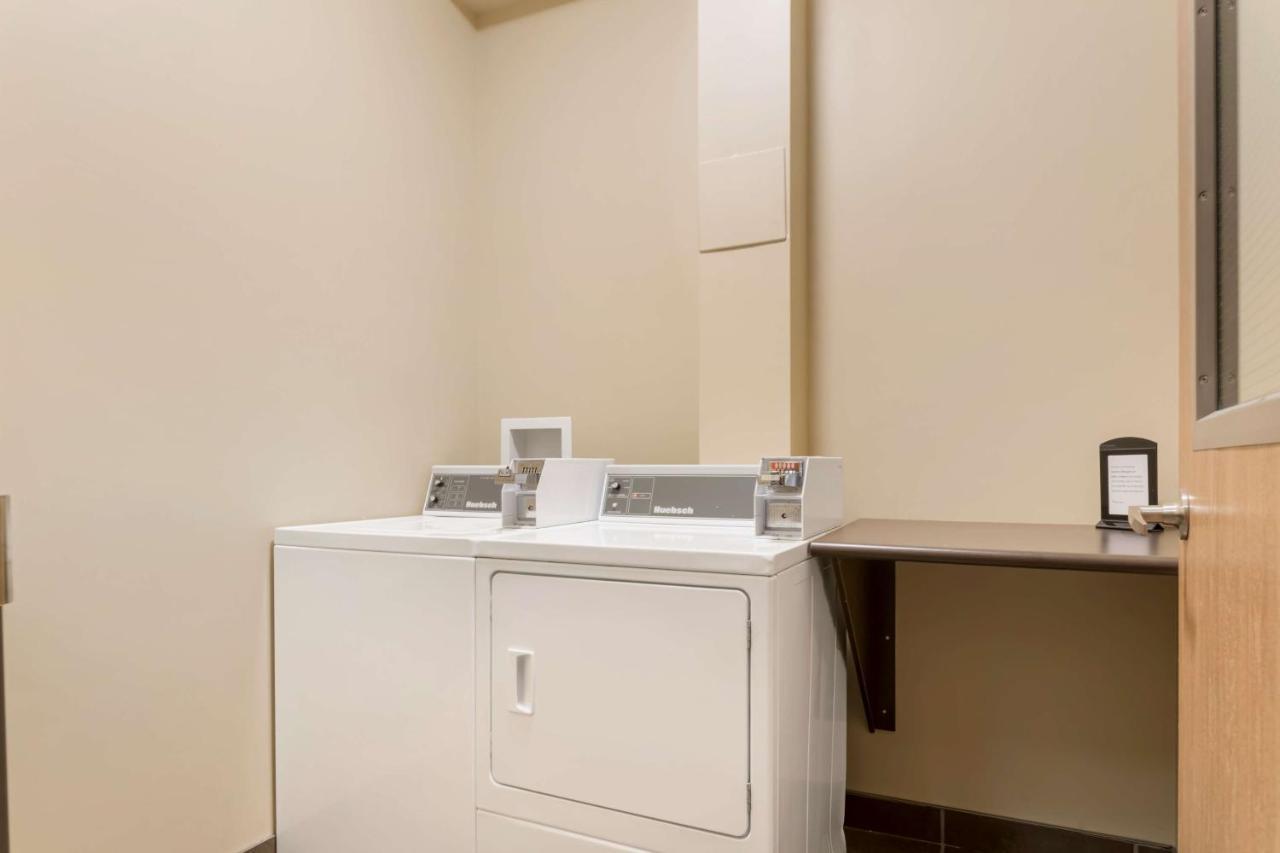 Best Western Plus Saint John Hotel & Suites Exterior photo