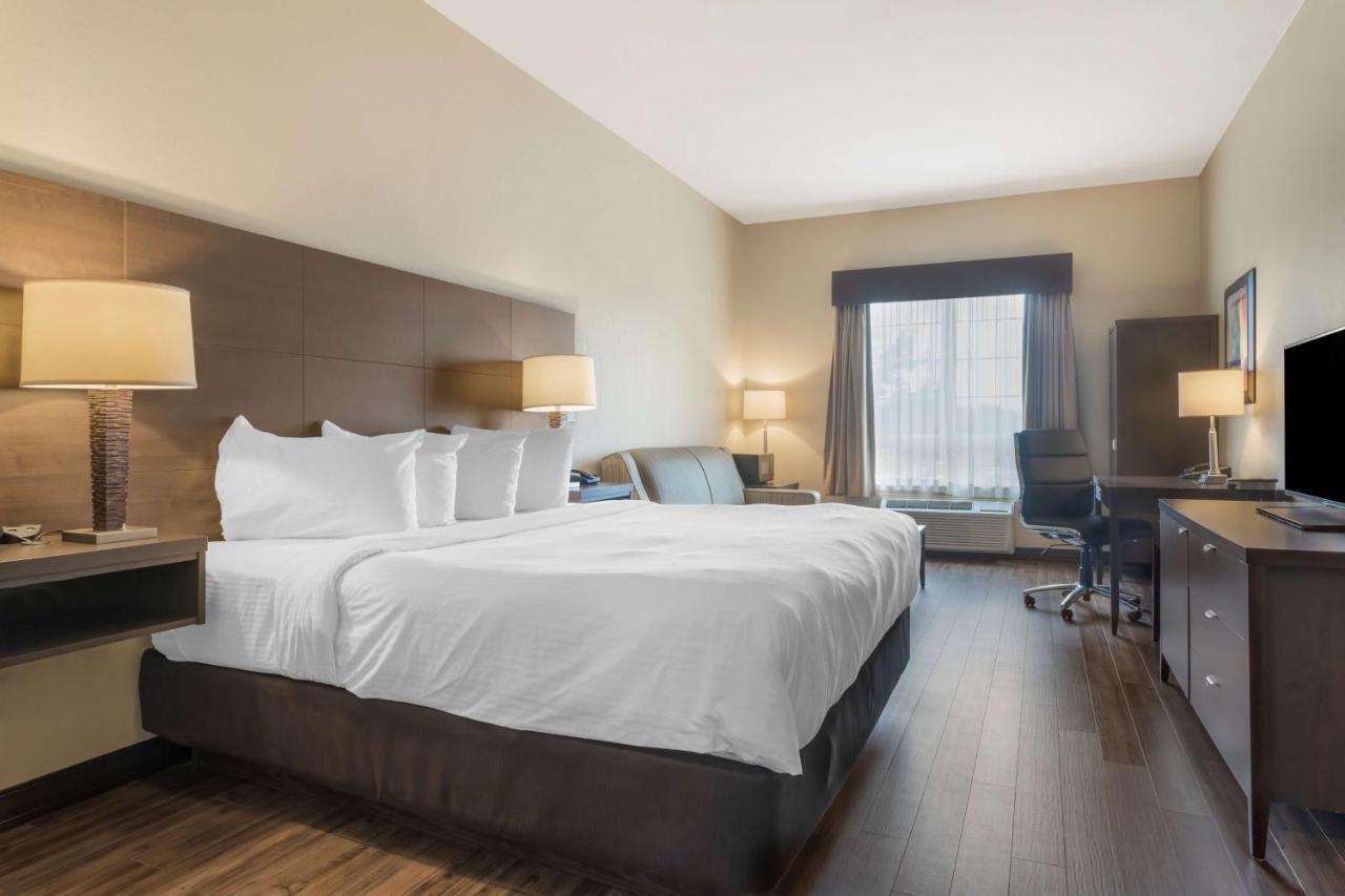 Best Western Plus Saint John Hotel & Suites Exterior photo