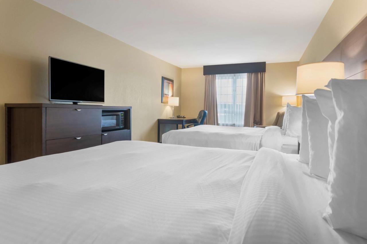 Best Western Plus Saint John Hotel & Suites Exterior photo