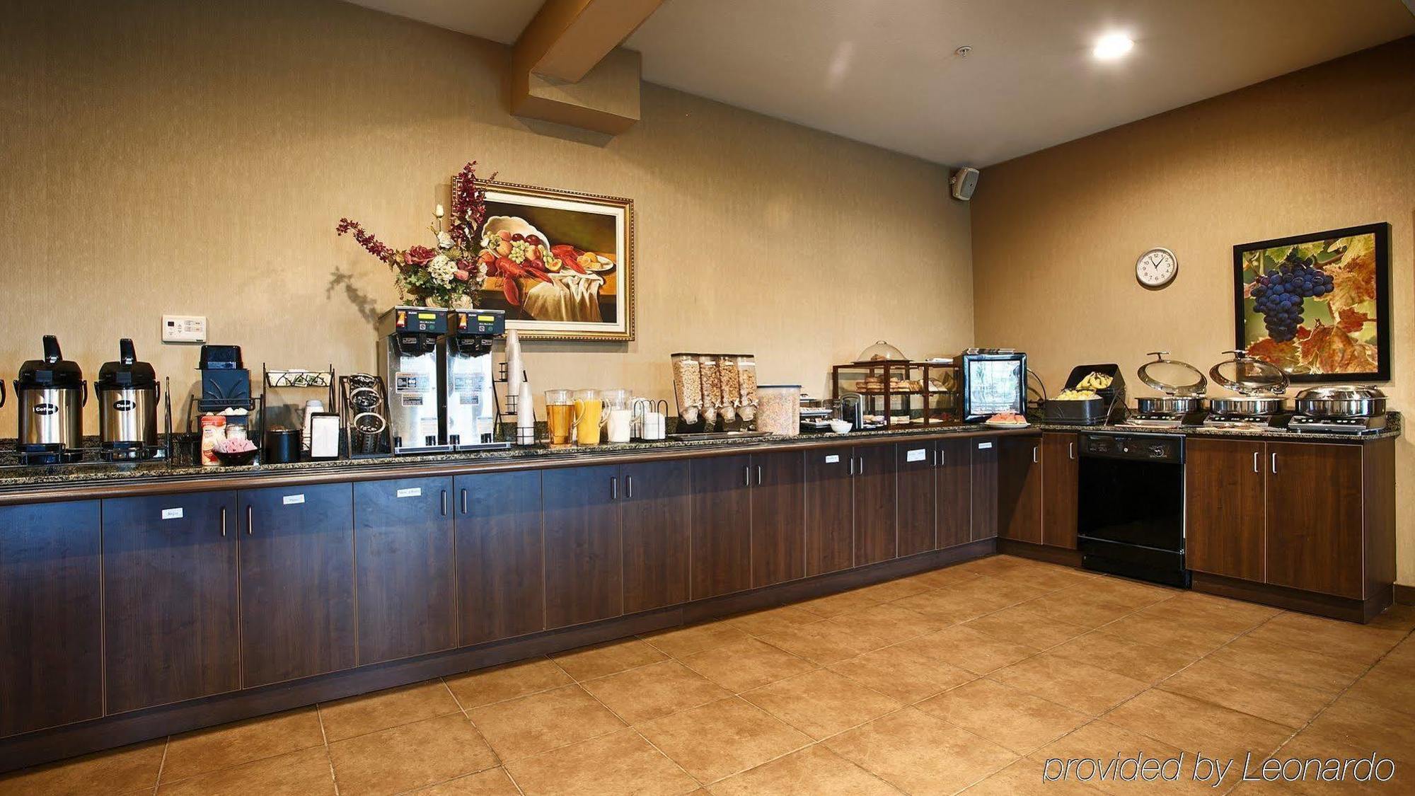Best Western Plus Saint John Hotel & Suites Exterior photo