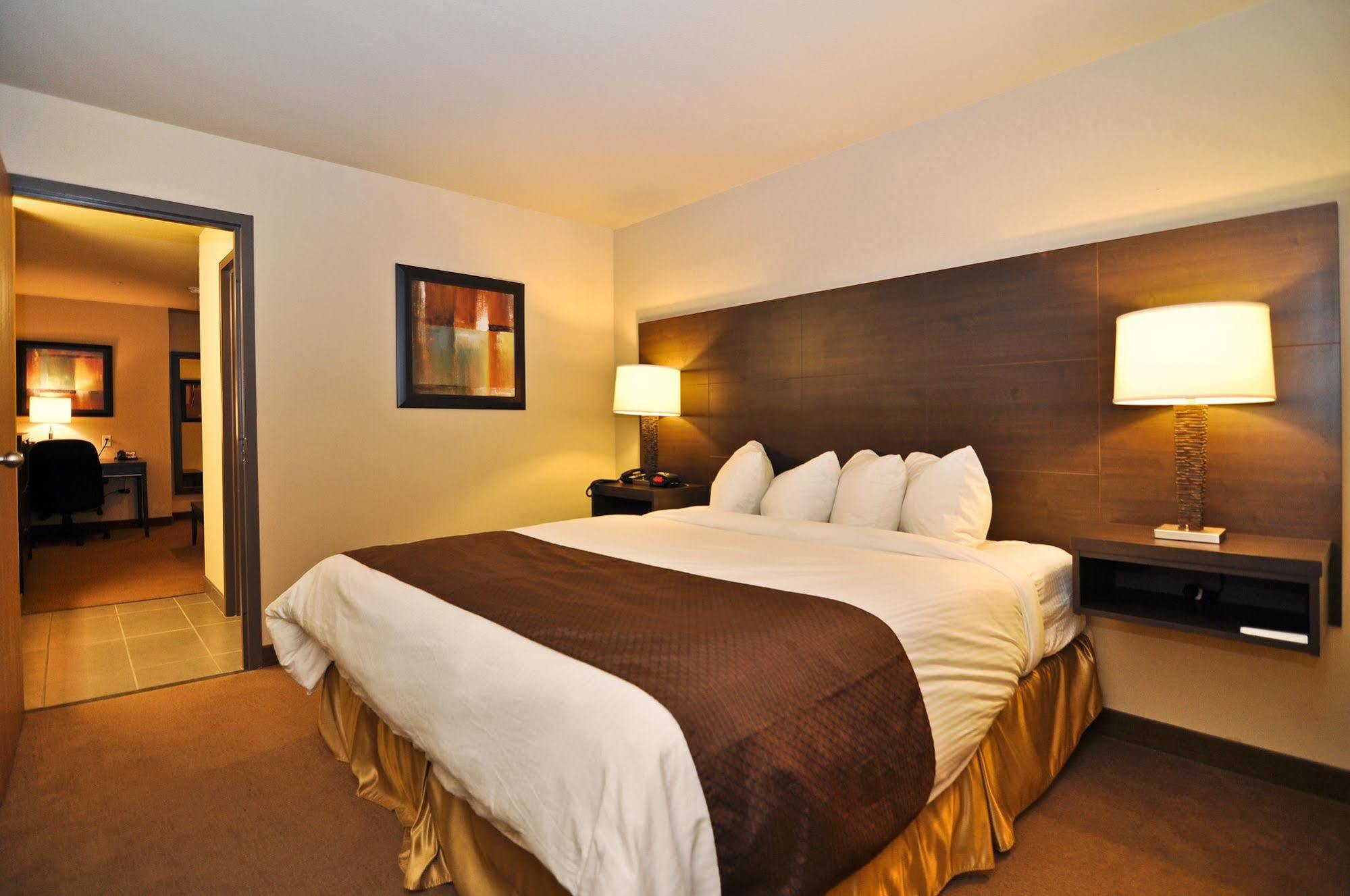 Best Western Plus Saint John Hotel & Suites Exterior photo