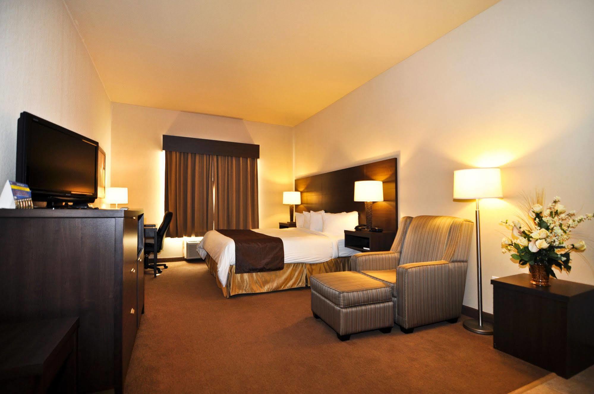 Best Western Plus Saint John Hotel & Suites Exterior photo